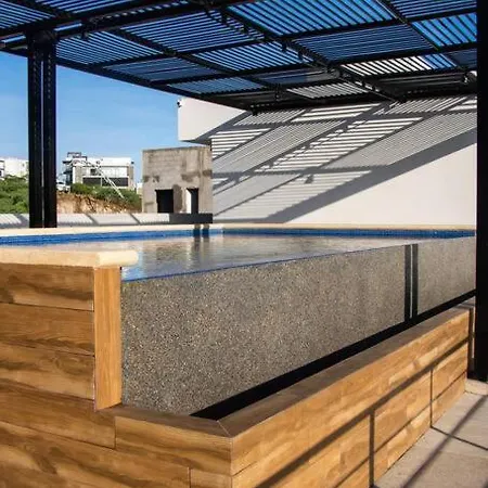 Luxury Rooftop Amazing Pool